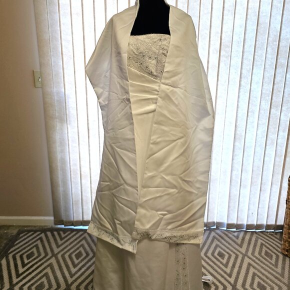 Maggie Sottero Couture White Beaded Wedding Dress 10 - Picture 11 of 13